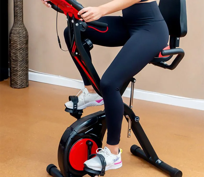 Helytakarékos összecsukható szobakerékpár