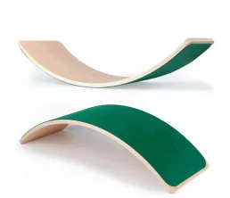 F&aacute;b&oacute;l k&eacute;sz&uuml;lt &iacute;velt t&aacute;bla