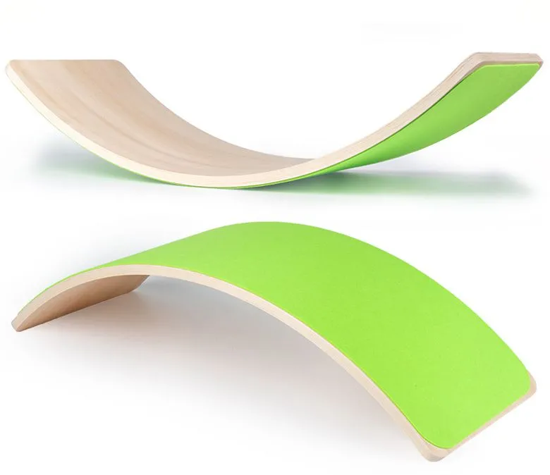 Fából készült ívelt tábla