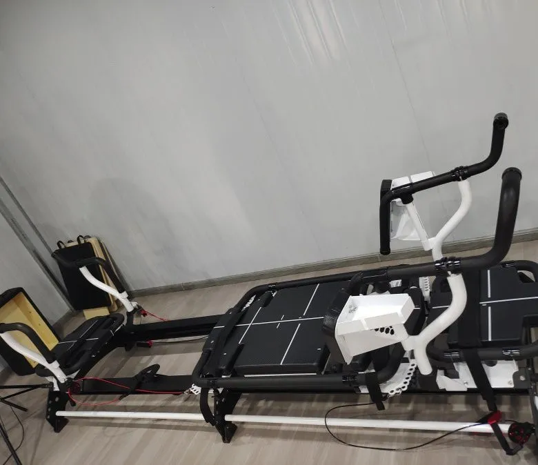 Nagy multifunkcionális Pilates Reformer gép