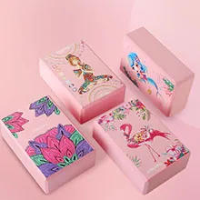 Fokozza az élményt az egyedi színes nyomtatással, az Ön preferenciáira szabva.