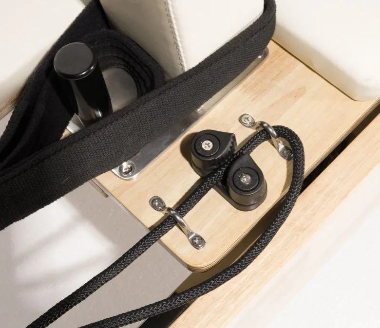 Fa Pilates Reformer eladó – Kereskedelmi és otthoni stúdiófelszerelés