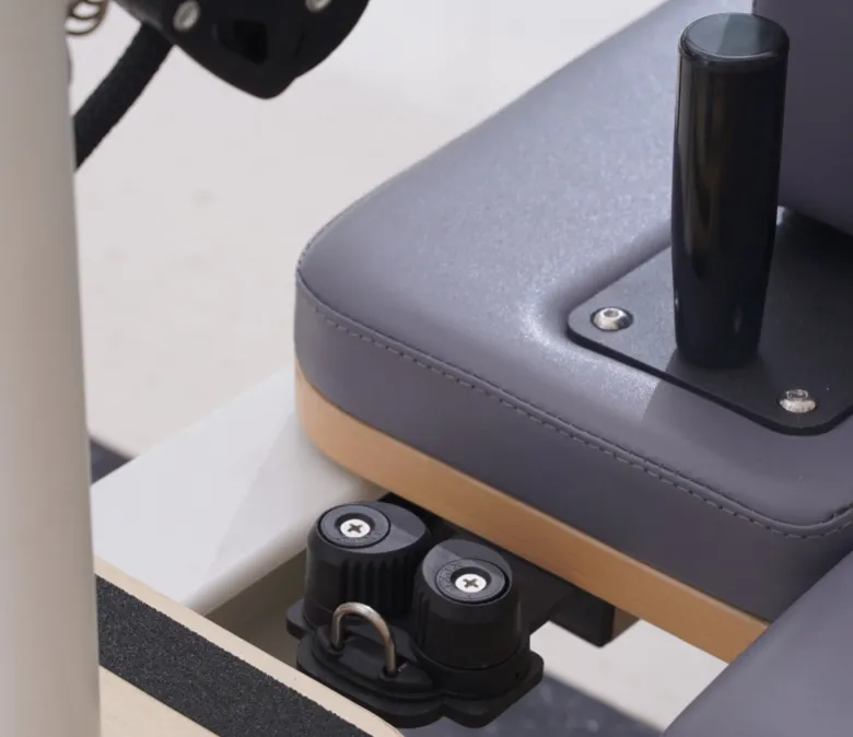 Stúdió alumínium ötvözet pilates reformer toronnyal